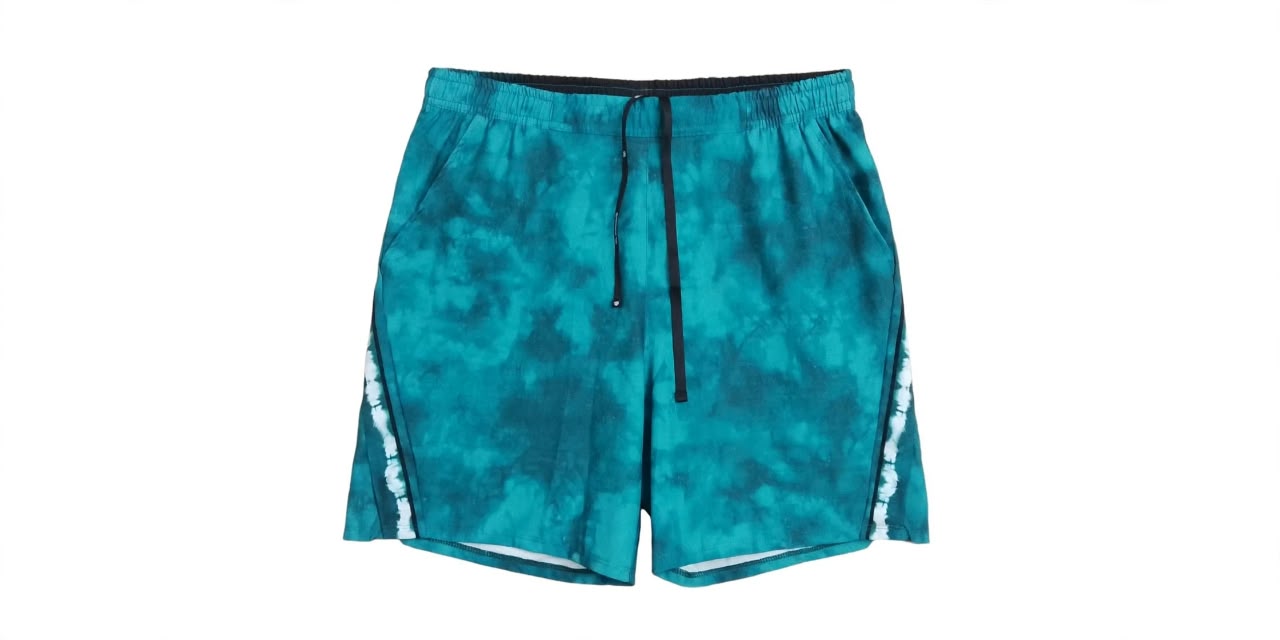 K-Swiss Men's Hypercourt Tie-Dye Printed 7-Inch Tennis Shorts in Emerald Teal/Black